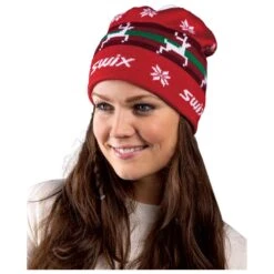 Bonnet Nordique Swix Gunde Holiday Red -Matériel De Ski Soldes d373638b13b8f3a6b1965dfe4890ea07ee02b61c H22SWIXACC1180755 12